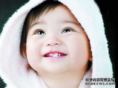 牙齒長(zhǎng)黑斑